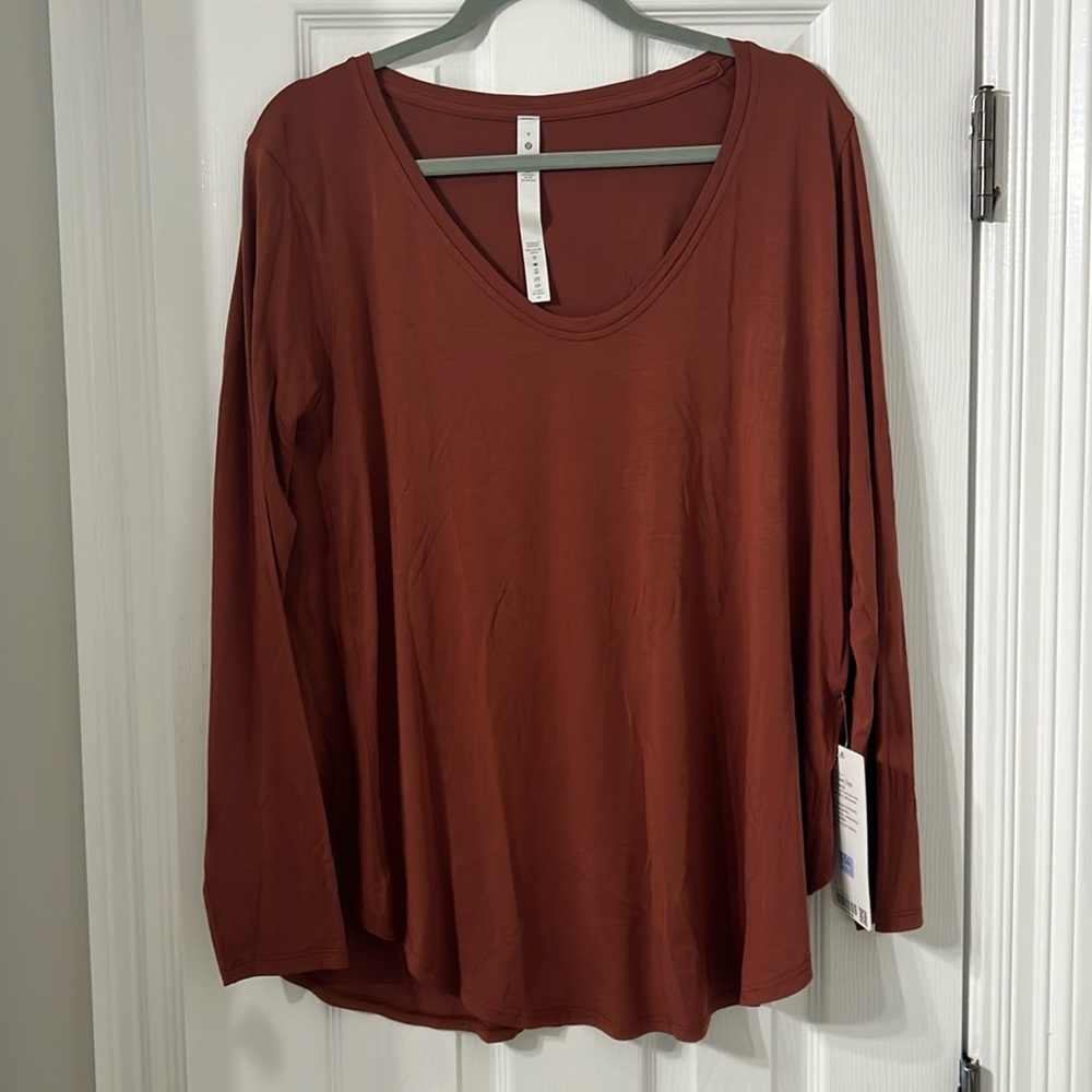 Lululemon Up for Down Time LS, NWT, Size 8
